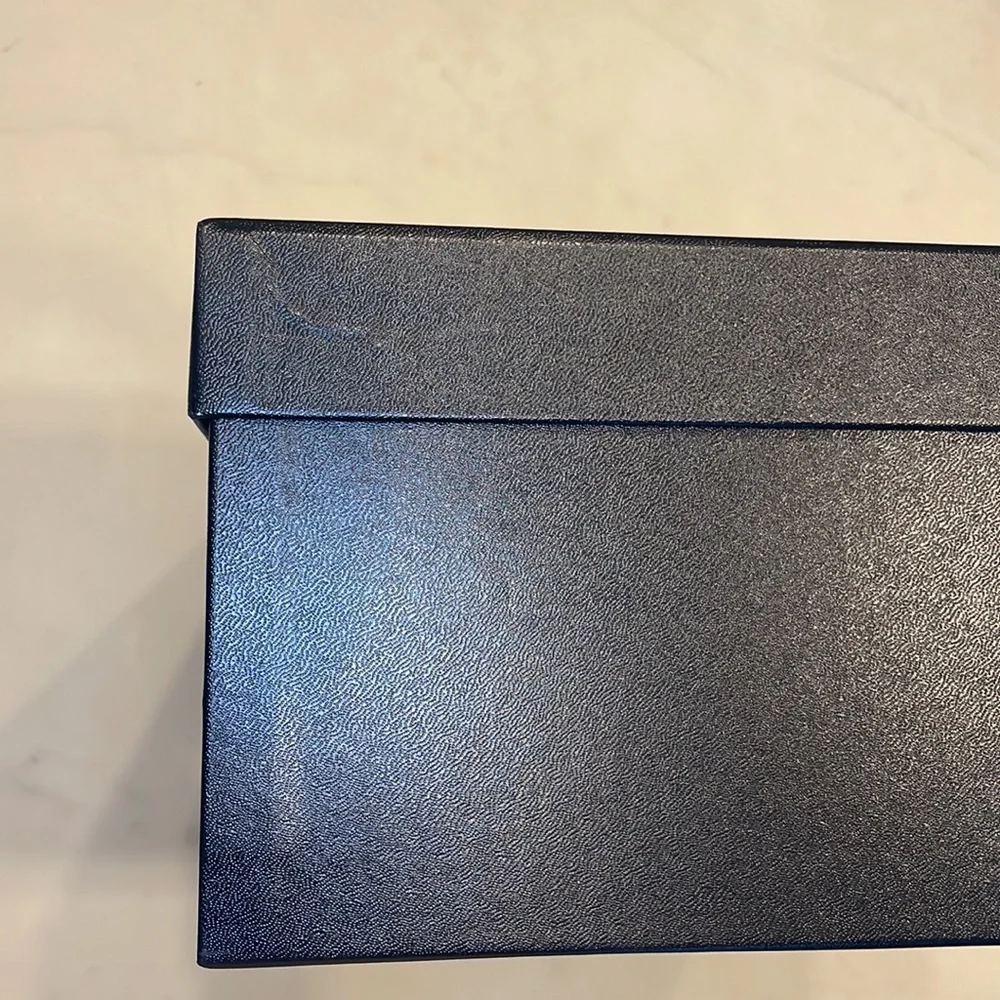 100% authentic Chanel Box - Picture 5 of 8